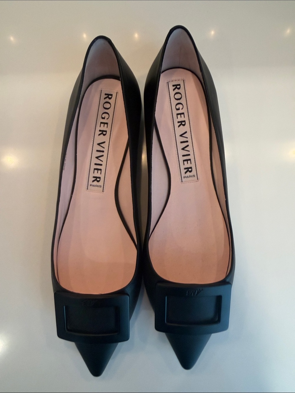Roger Vivier NWT Black Pointed Leather Flats with Signature Square Buckle Size42 - Picture 3 of 8